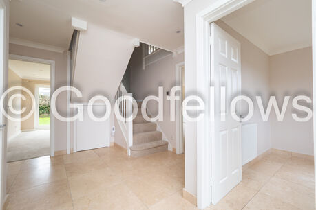 5 bedroom detached house to rent, Available from 08/04/2024