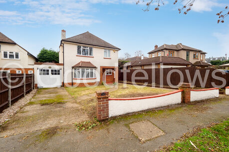 3 bedroom detached house to rent, Available from 20/04/2024