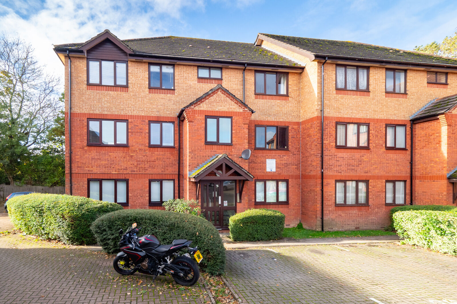 1 bedroom  flat for sale Chartwell Gardens, Cheam, SM3, main image