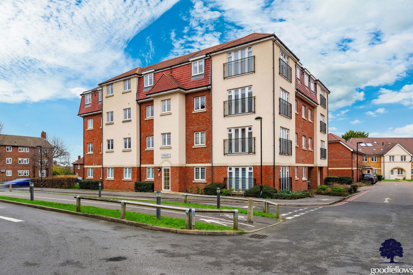 2 bedroom  flat to rent, Available from 09/03/2024 Schoolgate Drive, Morden, SM4, main image