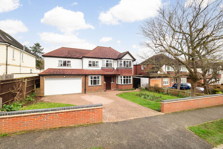 6 bedroom detached house to rent, Available from 01/04/2024