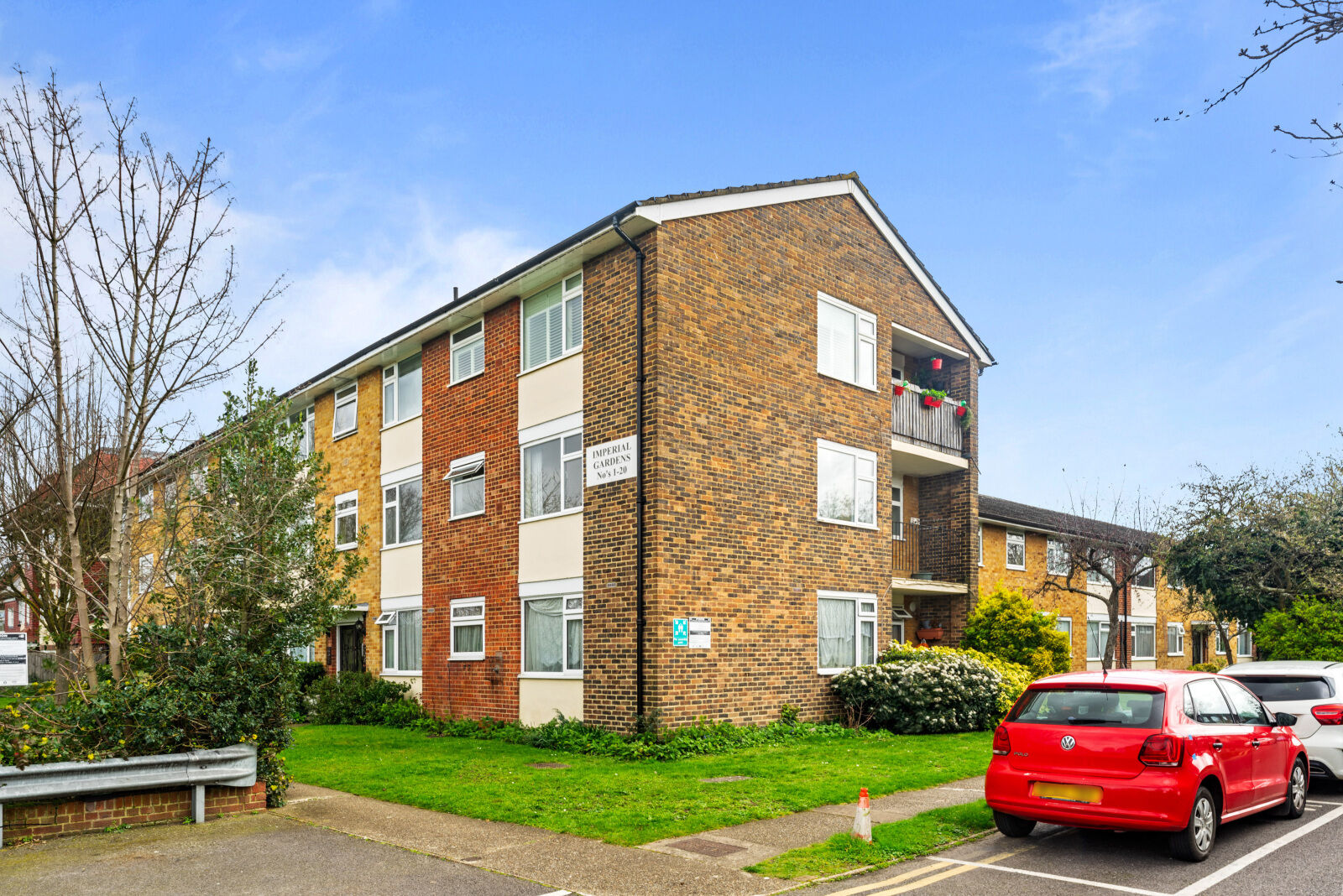 2 bedroom  flat for sale Imperial Gardens, Mitcham, CR4, main image