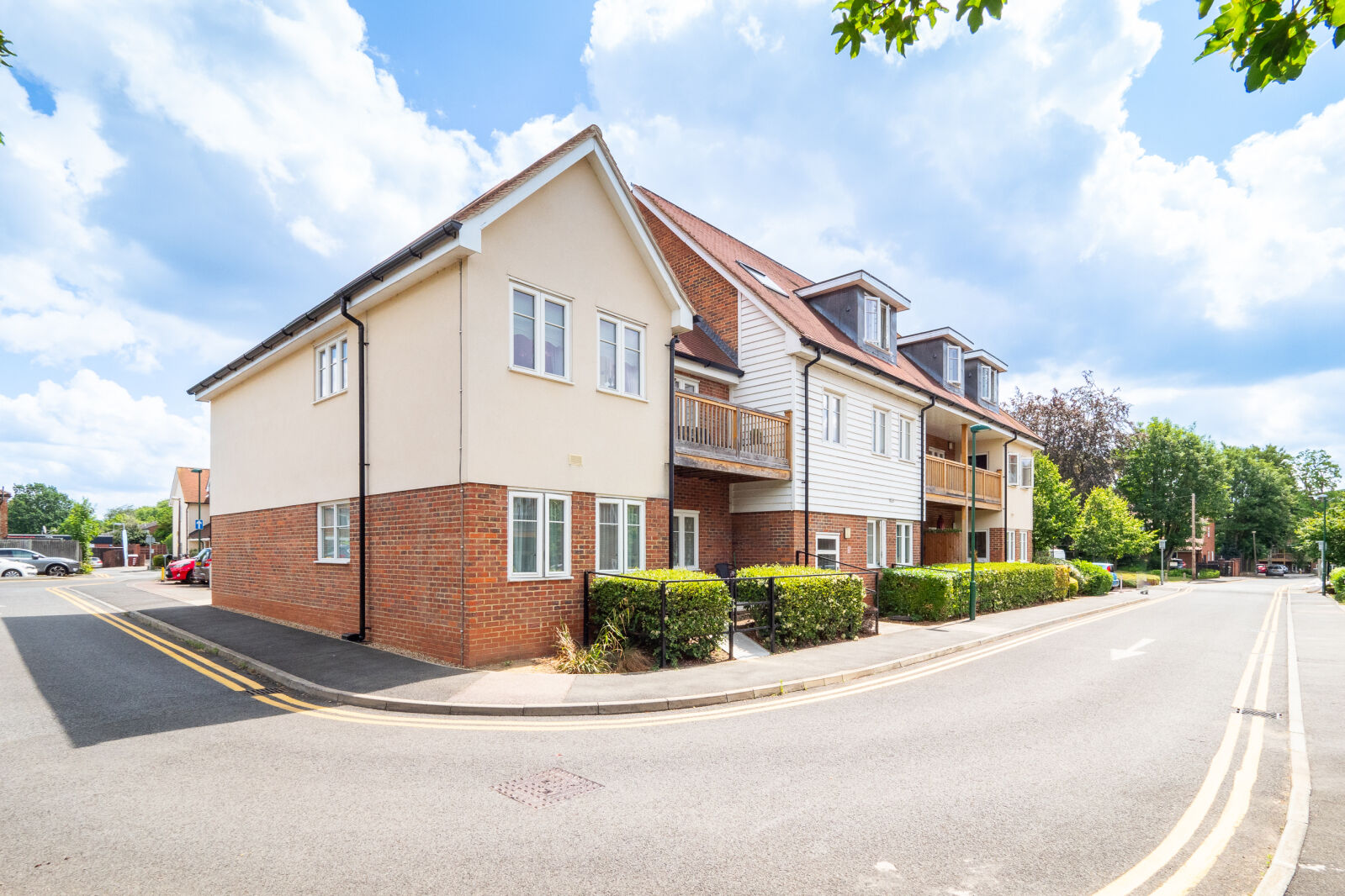 2 bedroom  flat for sale Pond Hill Gardens, Cheam Village, SM3, main image