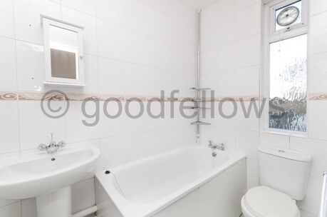 2 bedroom  flat to rent, Available from 14/06/2024