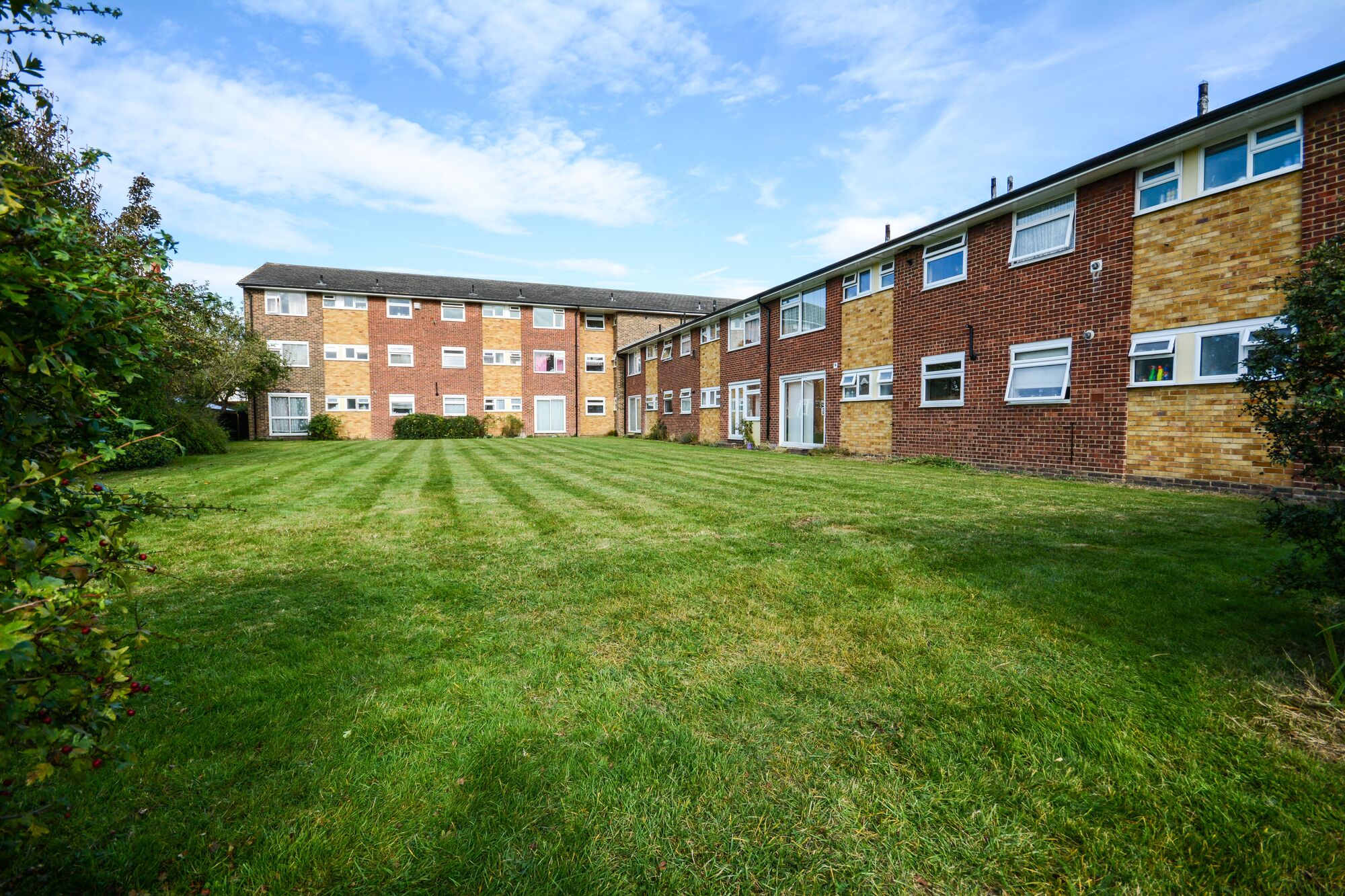 2 bedroom  flat to rent, Available from 29/05/2024 Imperial Gardens, Mitcham, CR4, main image