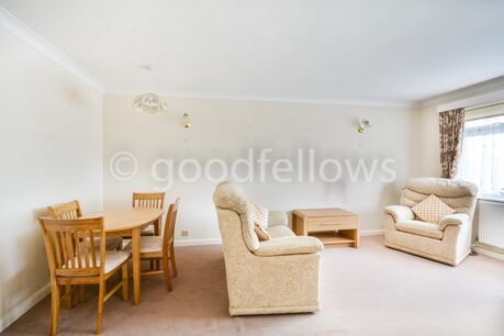 2 bedroom  flat to rent, Available from 29/05/2024