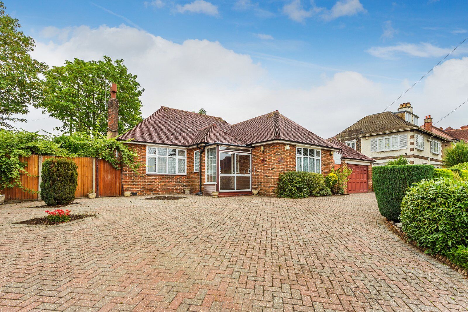 2 bedroom detached bungalow for sale York Road, Cheam, SM2, main image