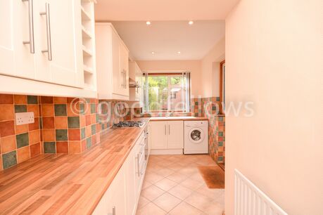 2 bedroom  house to rent, Available from 26/06/2024