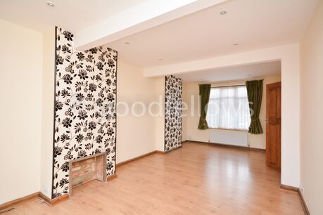 2 bedroom  house to rent, Available from 26/06/2024