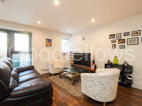 2 bedroom  flat to rent, Available from 26/03/2024