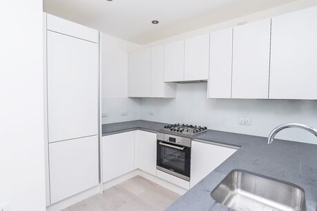 2 bedroom  flat to rent, Available from 25/06/2024